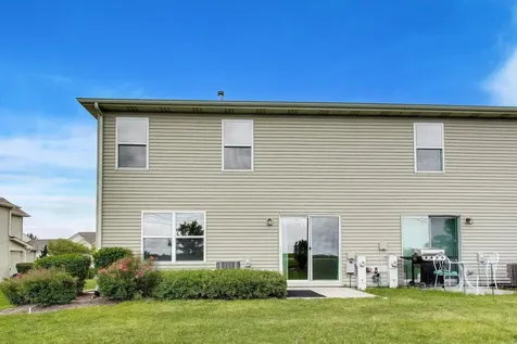 1239 Da Vinci Drive Hampshire IL 60140