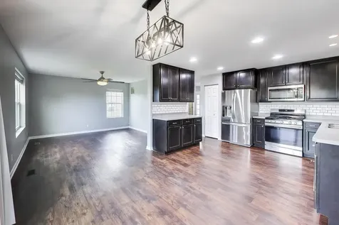 1239 Da Vinci Drive Hampshire IL 60140