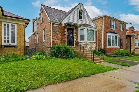 5621 North Drake Avenue Chicago IL 60659