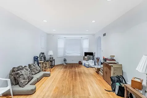 5621 North Drake Avenue Chicago IL 60659