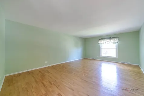 255 Lee Road Northbrook IL 60062