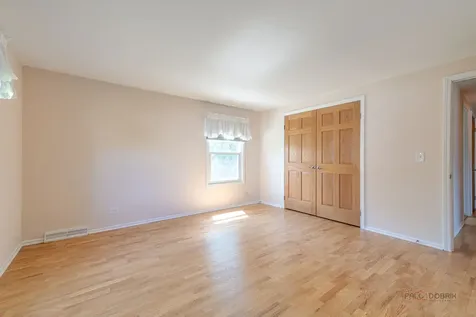 255 Lee Road Northbrook IL 60062