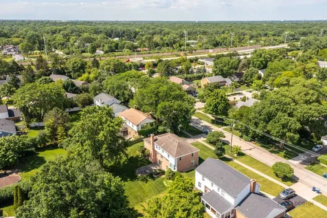 255 Lee Road Northbrook IL 60062