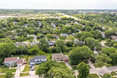 255 Lee Road Northbrook IL 60062