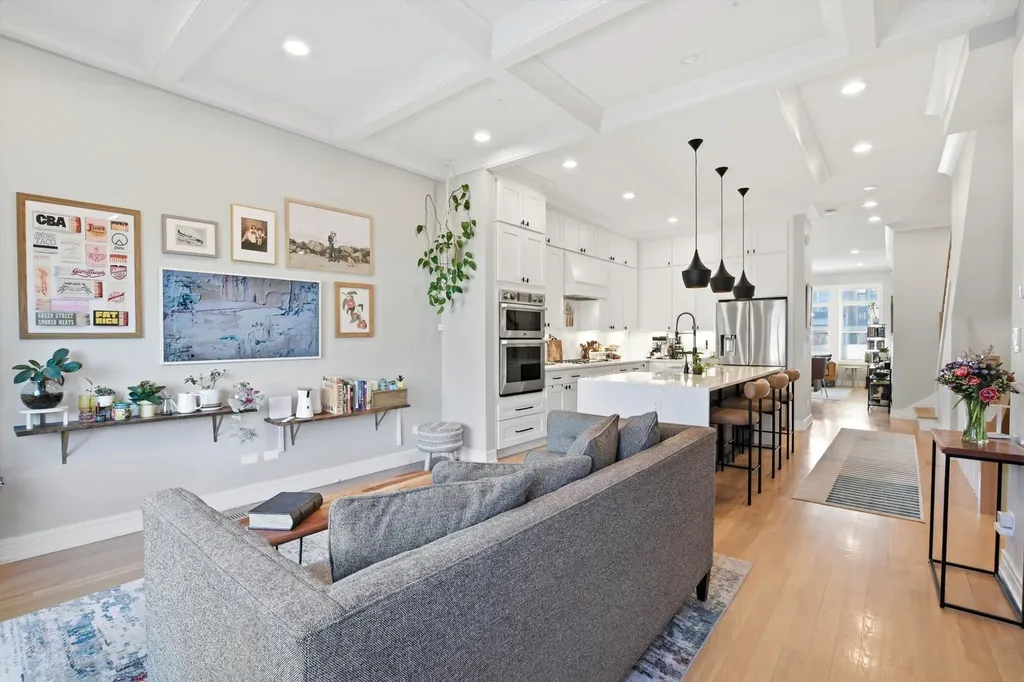 1635 North Central Park Avenue Chicago IL 60647