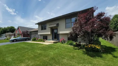 715 Cherry Tree Lane Genoa IL 60135