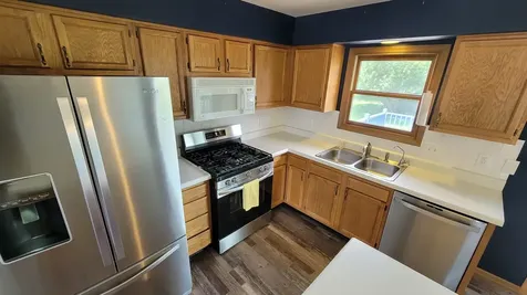 715 Cherry Tree Lane Genoa IL 60135