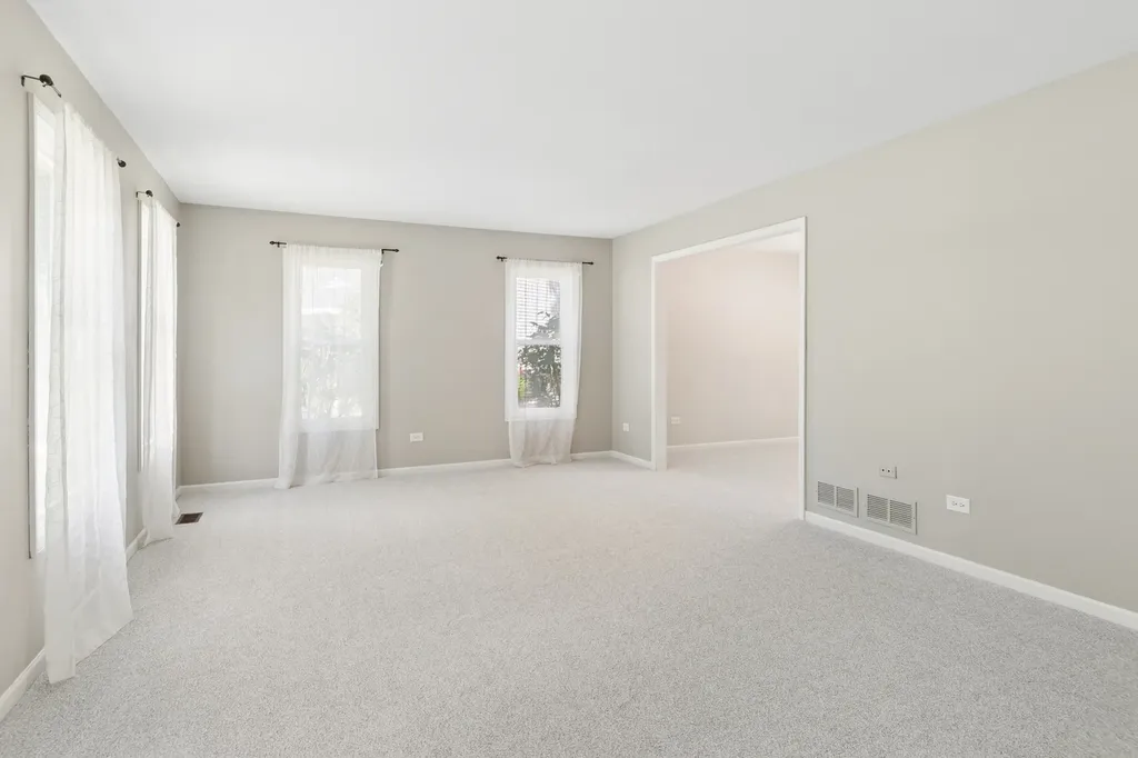 2408 Newport Drive Naperville IL 60565