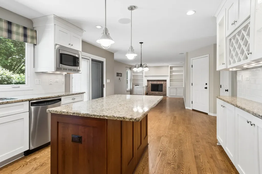 2408 Newport Drive Naperville IL 60565
