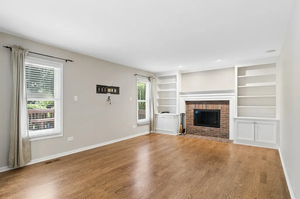 2408 Newport Drive Naperville IL 60565
