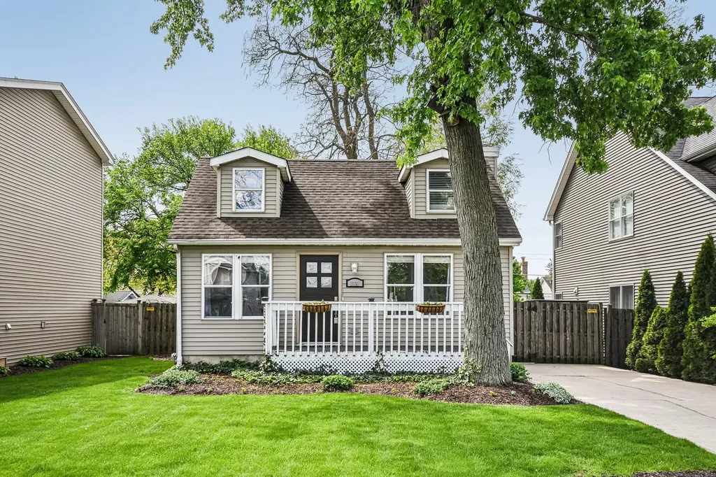 1031 Adelia Street Downers Grove IL 60516
