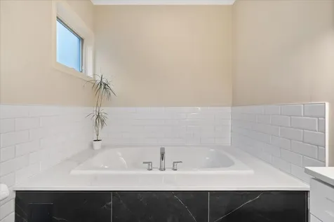 1355 West Erie Street Chicago IL 60622