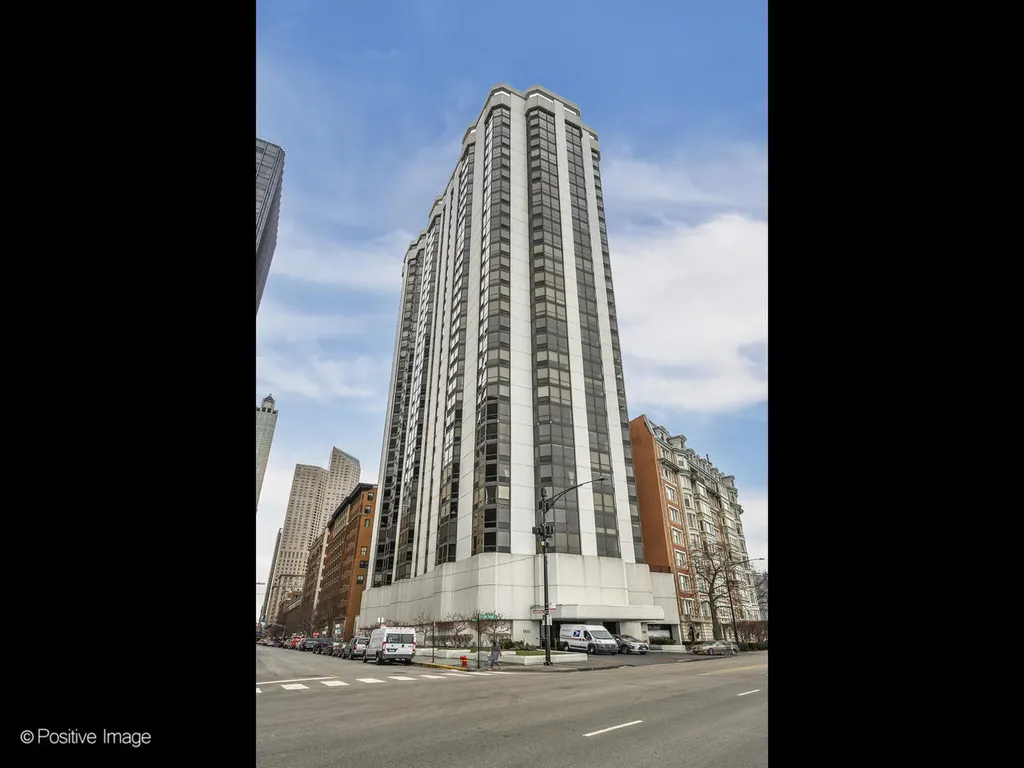 990 North Lake Shore Drive Chicago IL 60611