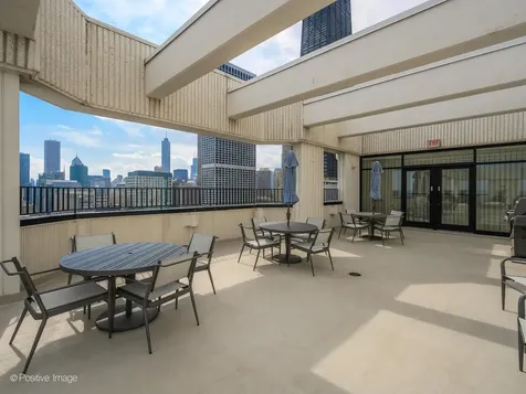 990 North Lake Shore Drive Chicago IL 60611