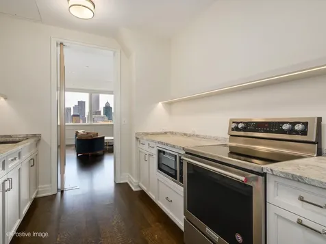 990 North Lake Shore Drive Chicago IL 60611