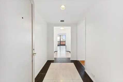 990 North Lake Shore Drive Chicago IL 60611