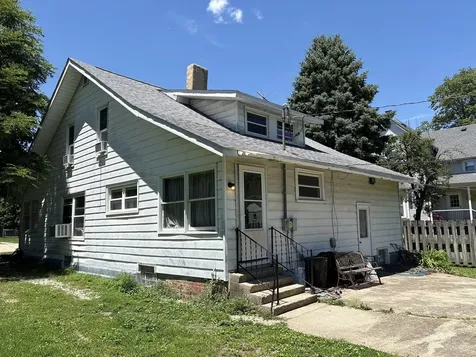 208 North Wood Street Gibson City IL 60936