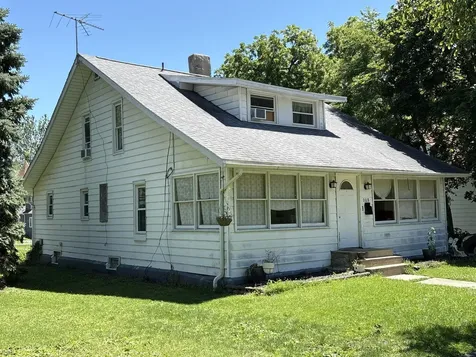 208 North Wood Street Gibson City IL 60936