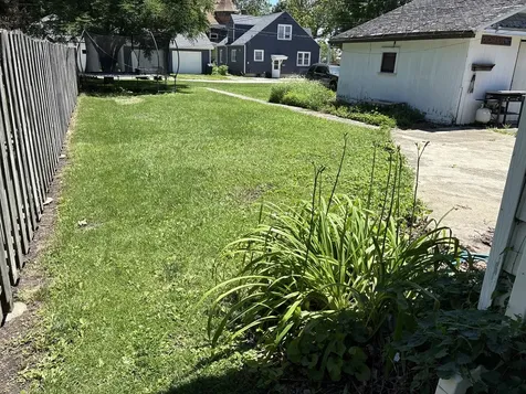 208 North Wood Street Gibson City IL 60936