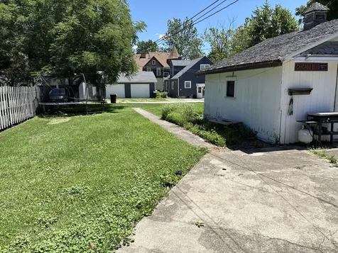 208 North Wood Street Gibson City IL 60936