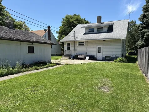 208 North Wood Street Gibson City IL 60936