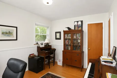 915 North Pine Avenue Arlington Heights IL 60004