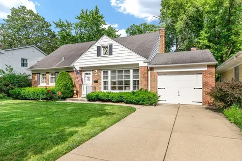 915 North Pine Avenue Arlington Heights IL 60004