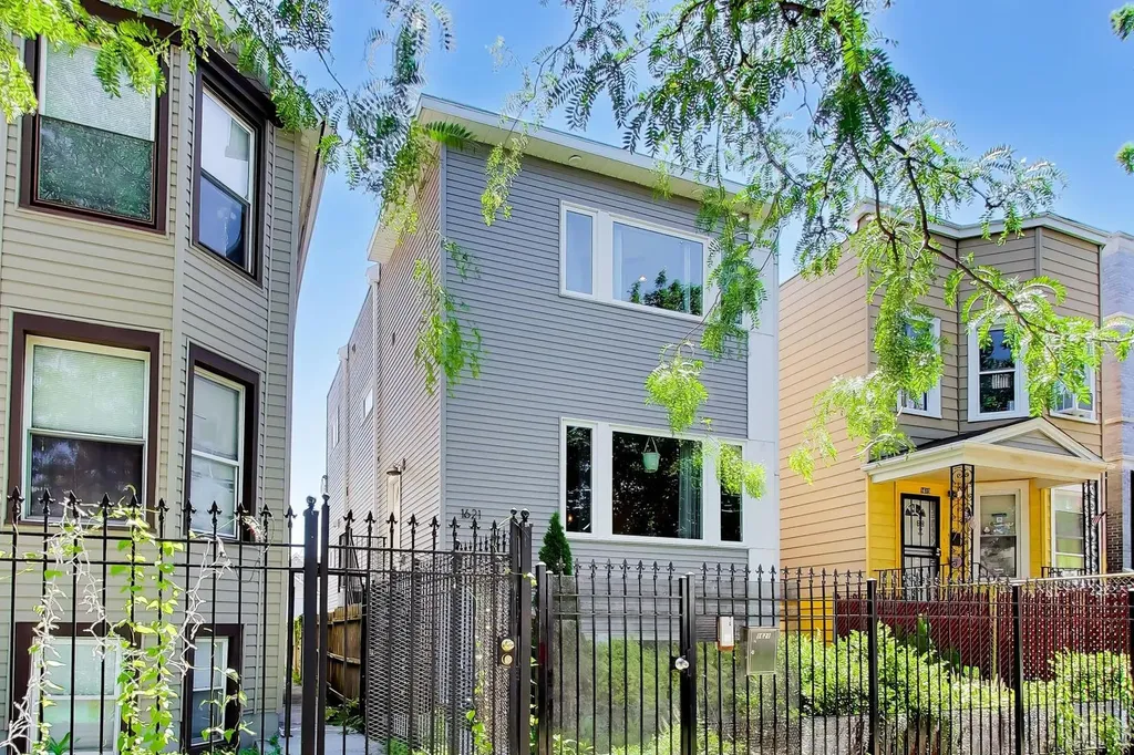 1621 North Spaulding Avenue Chicago IL 60647