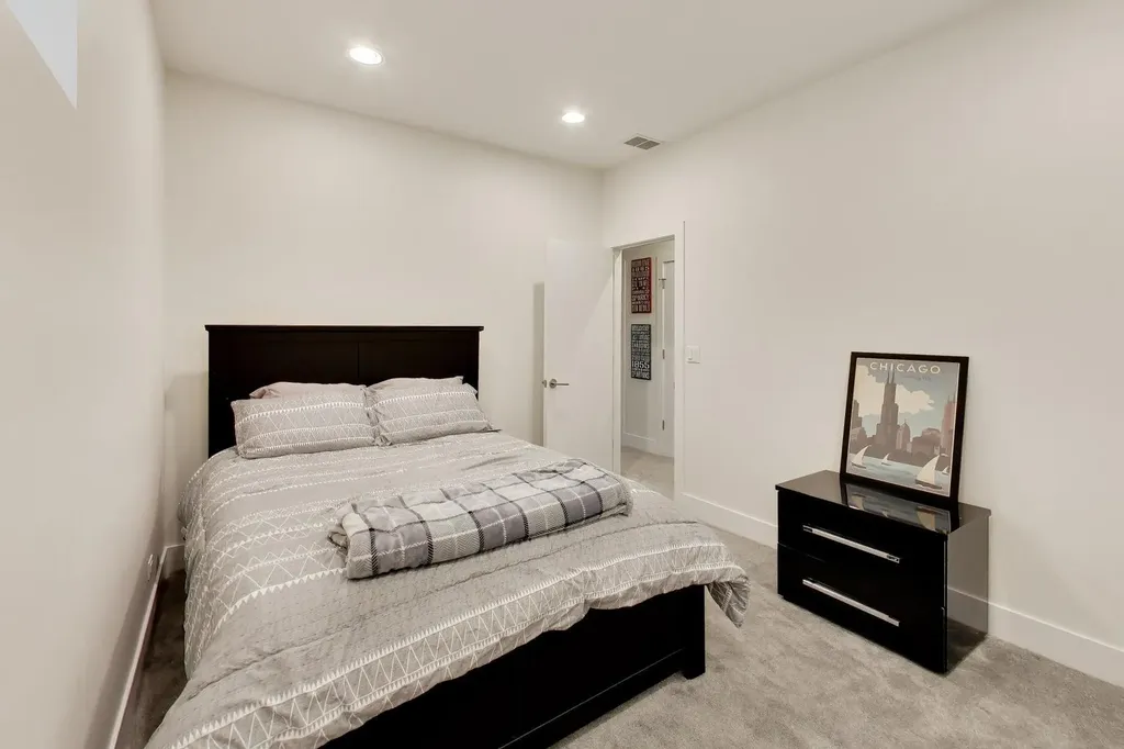 1621 North Spaulding Avenue Chicago IL 60647