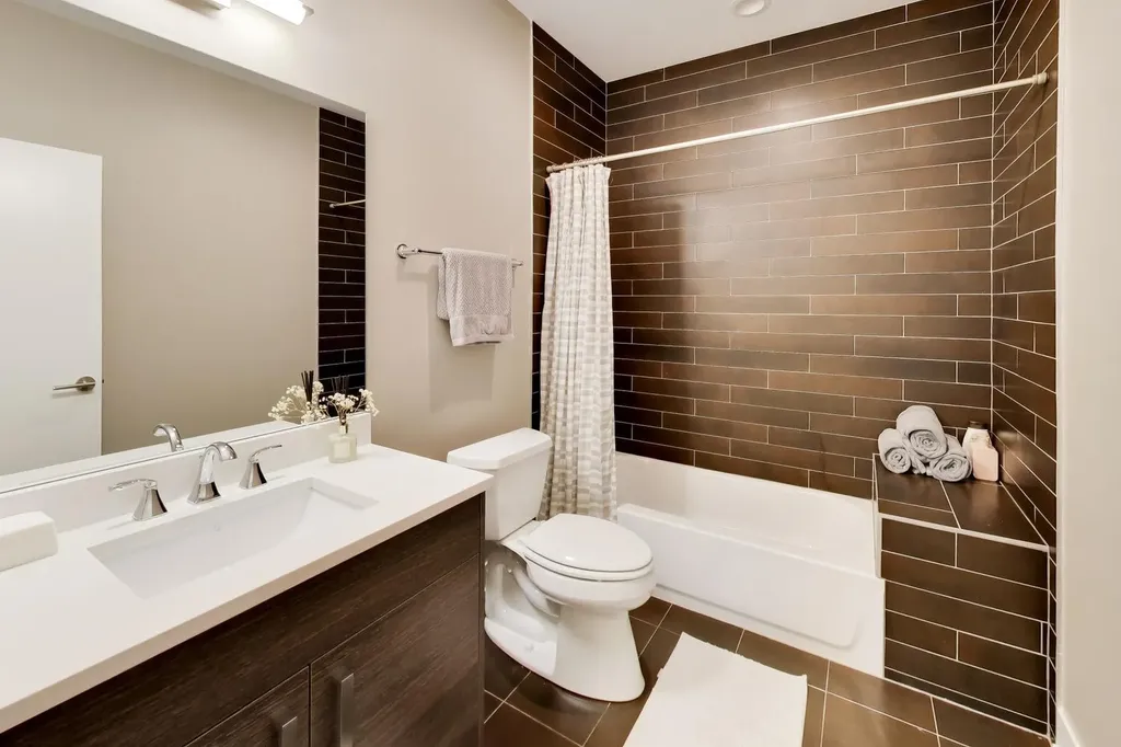 1621 North Spaulding Avenue Chicago IL 60647