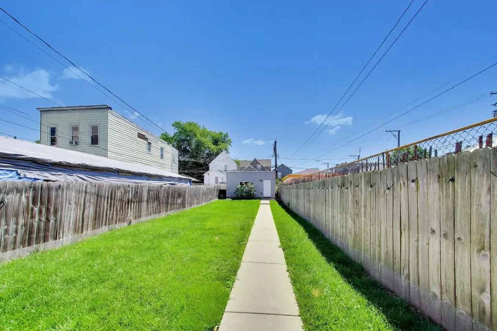 1621 North Spaulding Avenue Chicago IL 60647