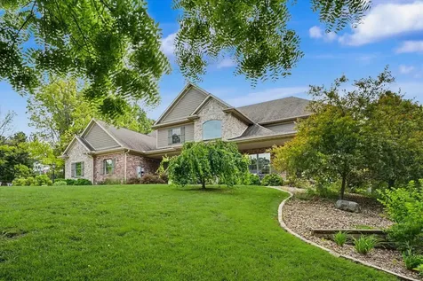 1309 Cross Creek Road Mahomet IL 61853