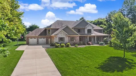 1309 Cross Creek Road Mahomet IL 61853