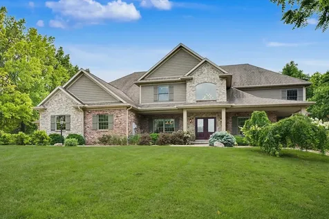 1309 Cross Creek Road Mahomet IL 61853