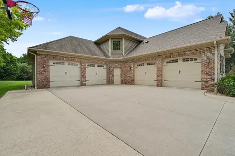 1309 Cross Creek Road Mahomet IL 61853