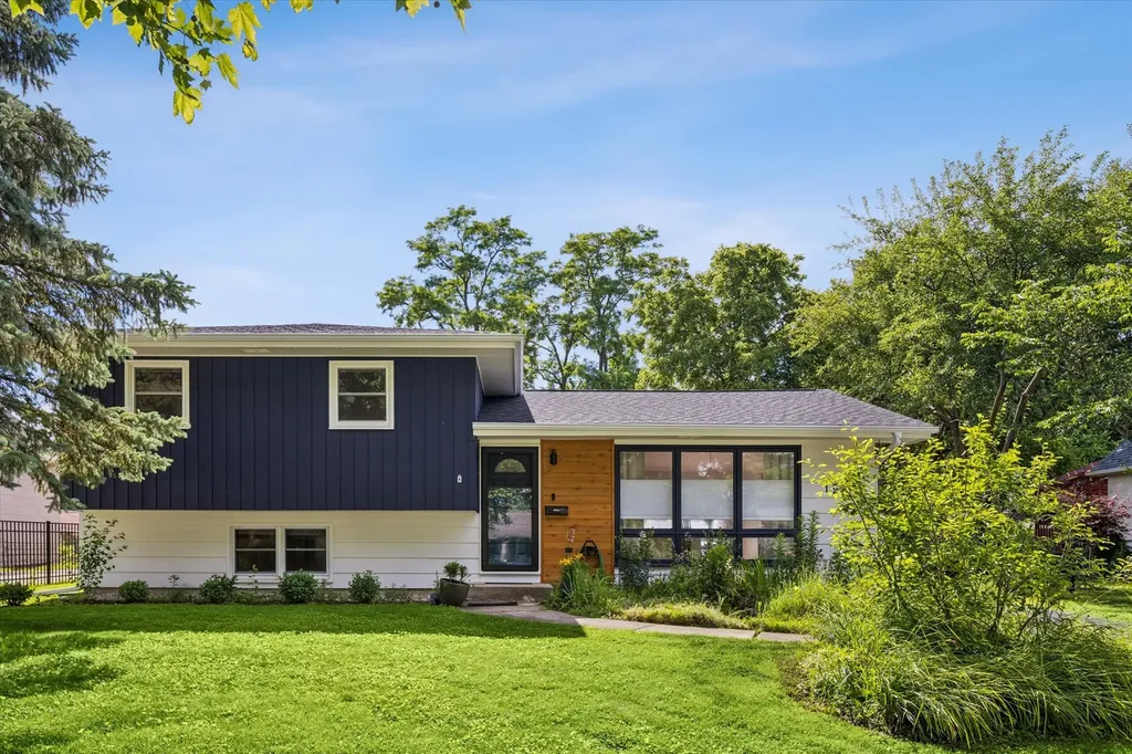 126 South Washington Street Westmont IL 60559