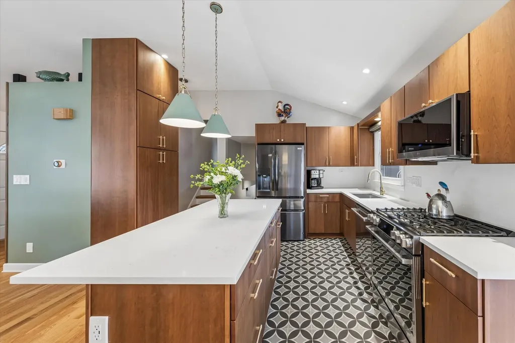 126 South Washington Street Westmont IL 60559