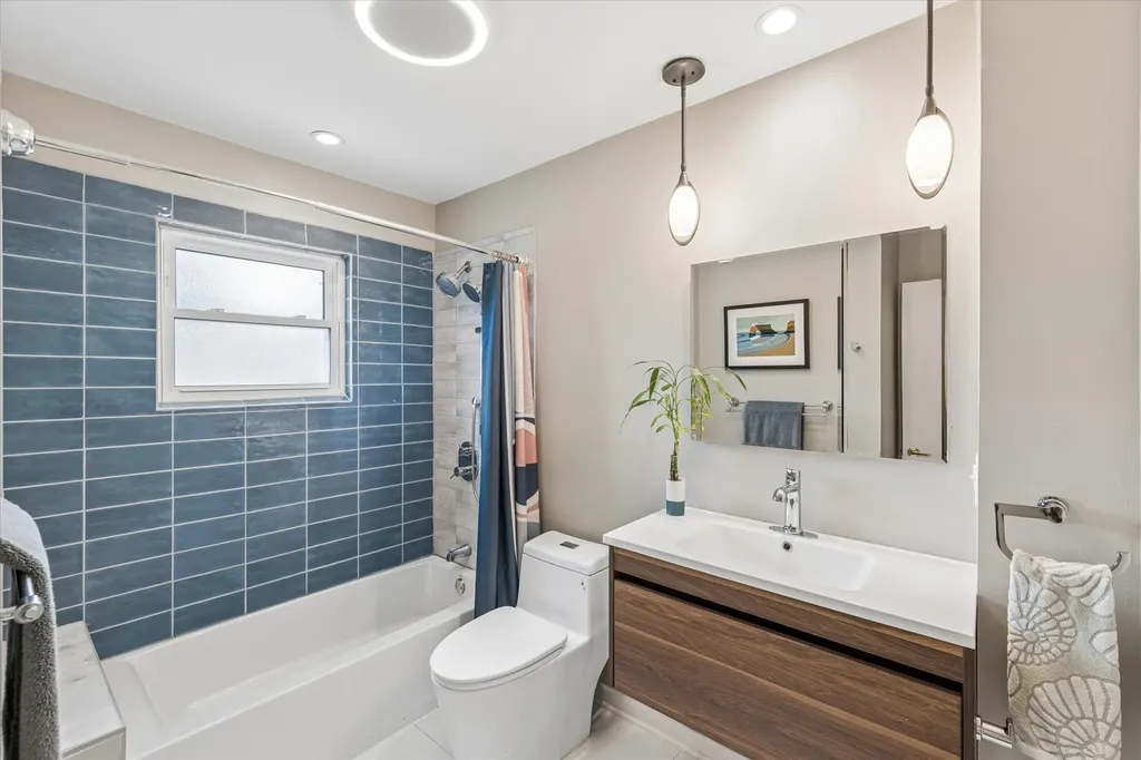 126 South Washington Street Westmont IL 60559