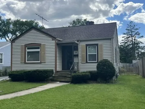 38 North Summit Avenue Villa Park IL 60181