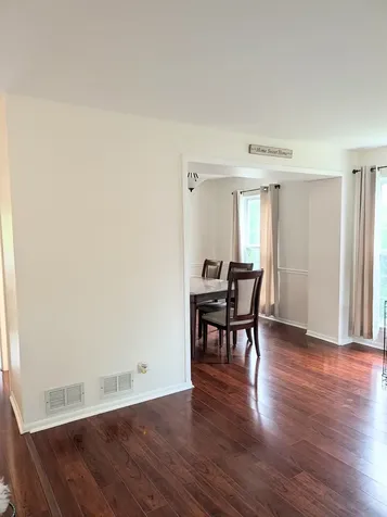 1807 Van Dyke Lane Carpentersville IL 60110