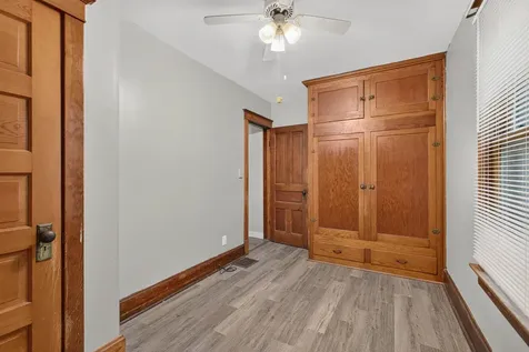1913 10TH Street Moline IL 61265