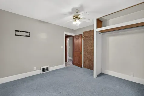 1913 10TH Street Moline IL 61265