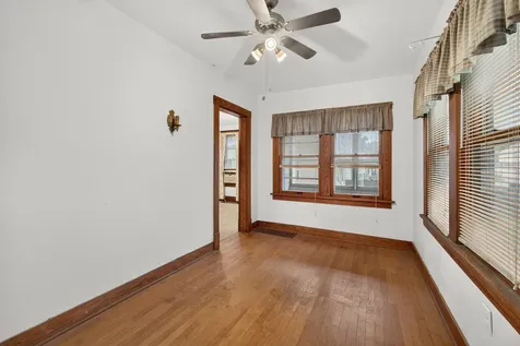 1913 10TH Street Moline IL 61265
