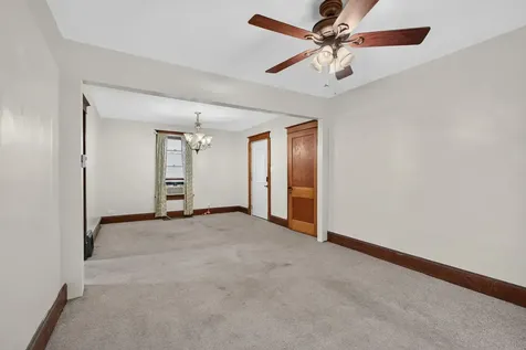 1913 10TH Street Moline IL 61265