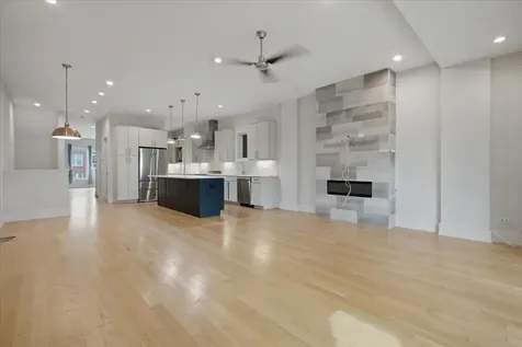 3049 North Clybourn Avenue Chicago IL 60618