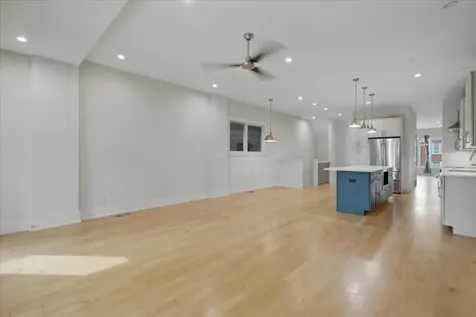 3049 North Clybourn Avenue Chicago IL 60618