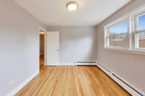 7123 North Damen Avenue Chicago IL 60645
