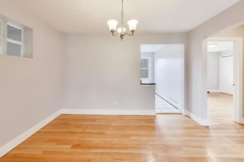7123 North Damen Avenue Chicago IL 60645