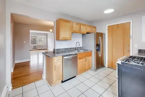 7123 North Damen Avenue Chicago IL 60645