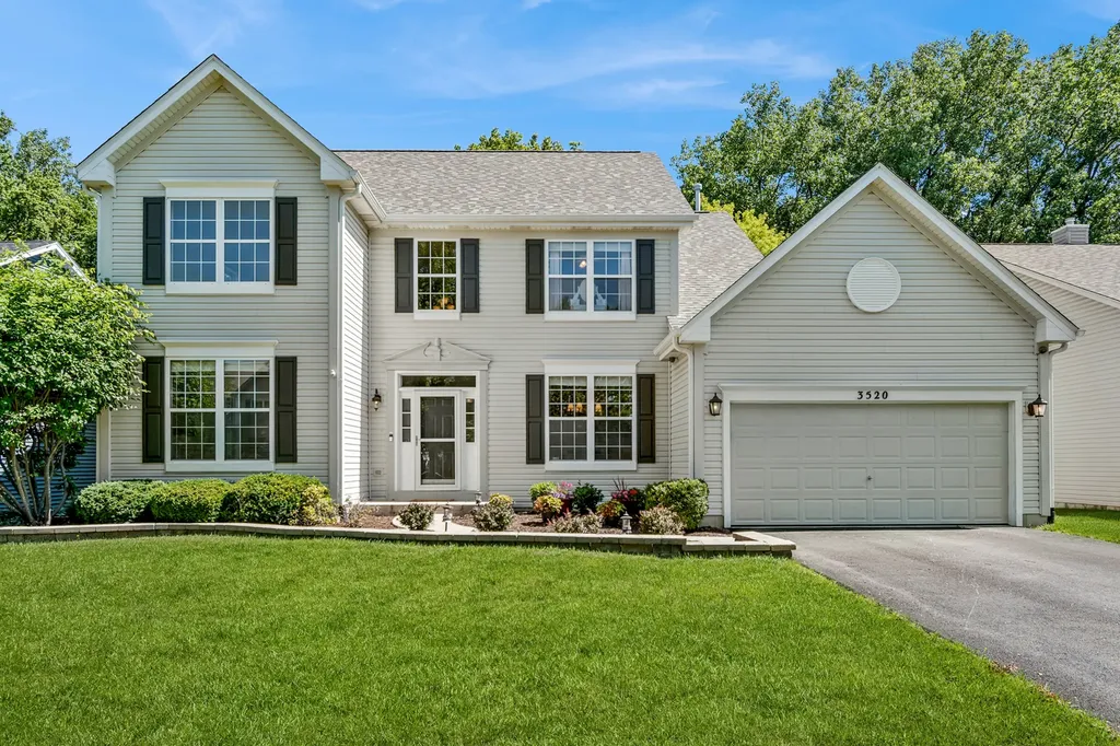 3520 Antoine Place St. Charles IL 60175